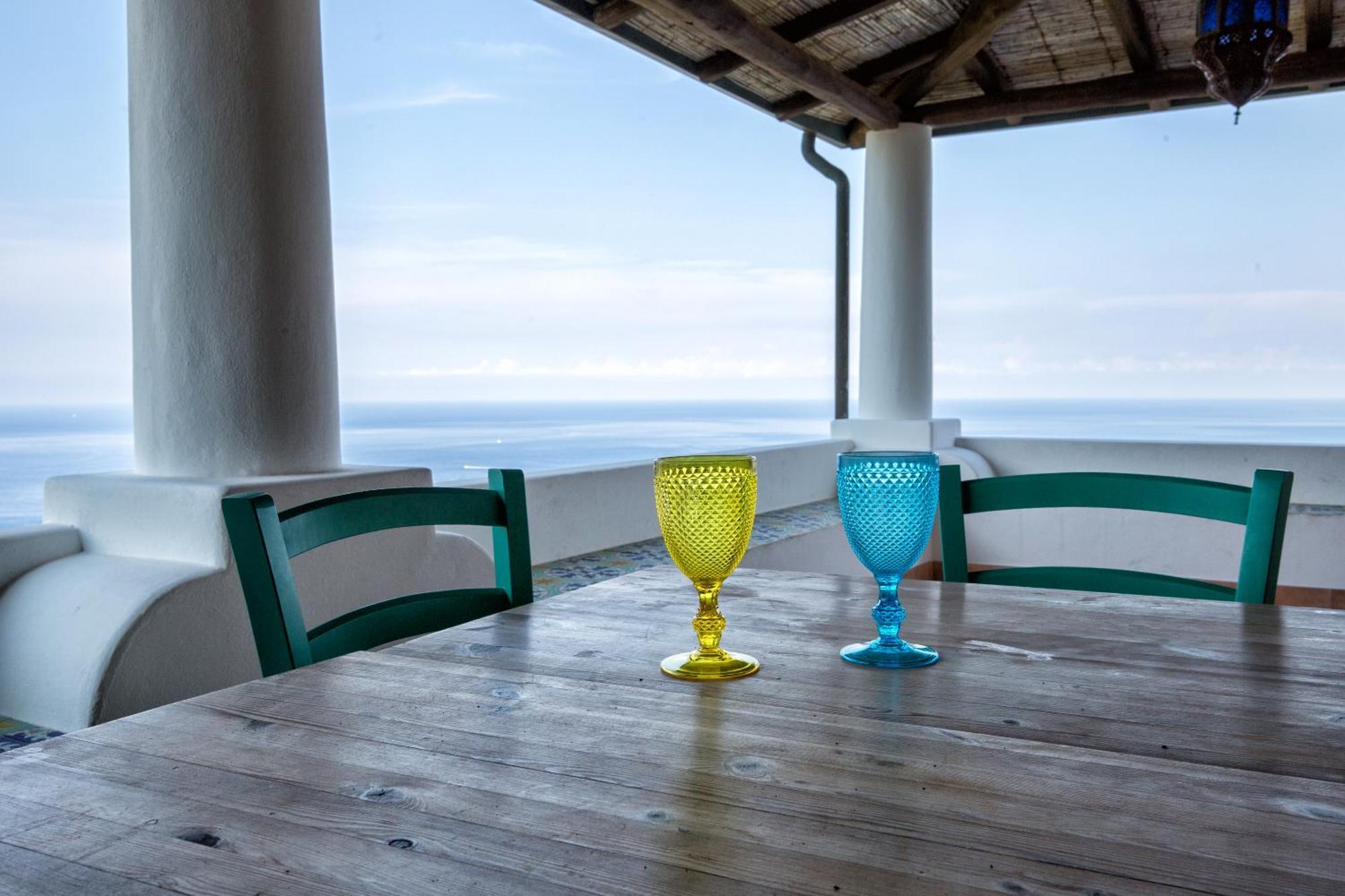 Sealight Villa Lipari - Vista E Piscina エクステリア 写真